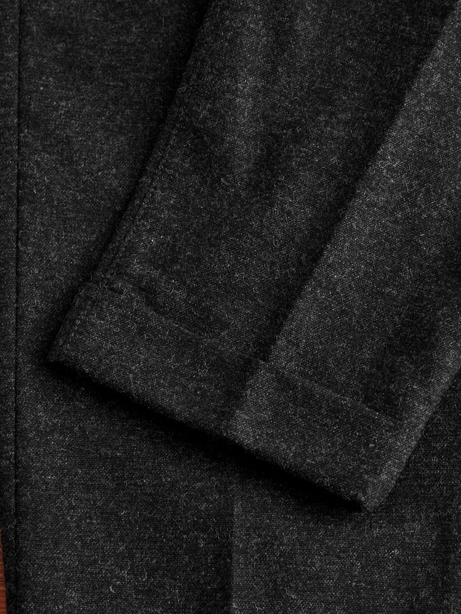 1-Pleat Wool Cashmere Trouser in Charcoal - Image 8
