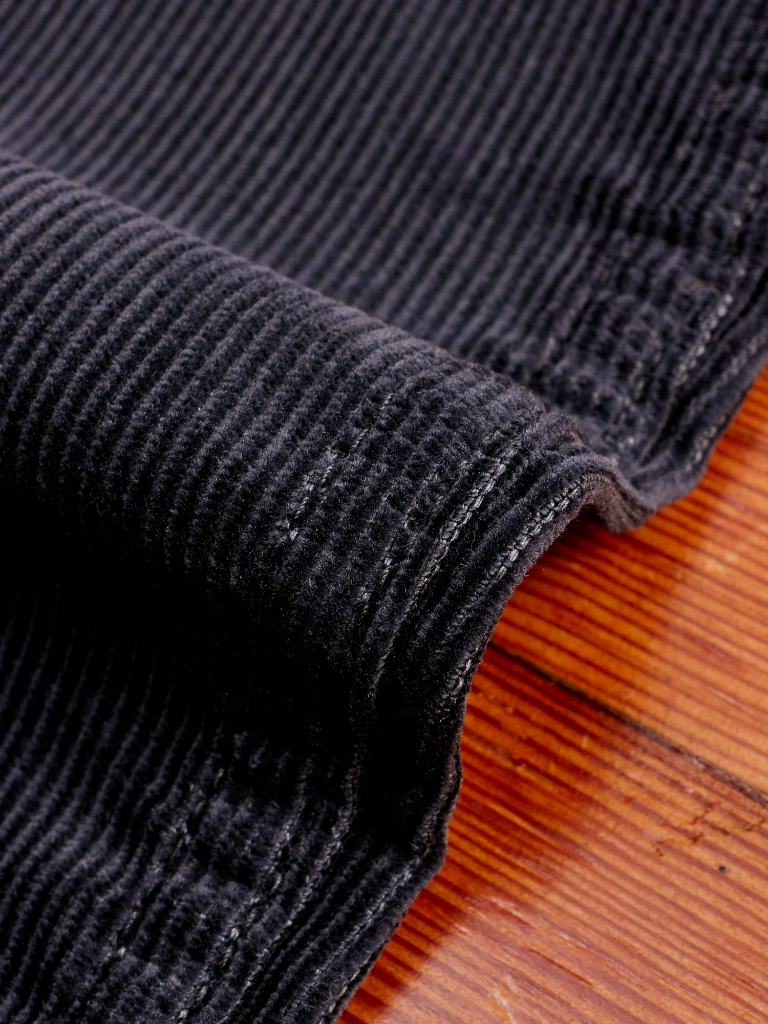 107 Ivy Fit Corduroy Pants in Navy - Image 7