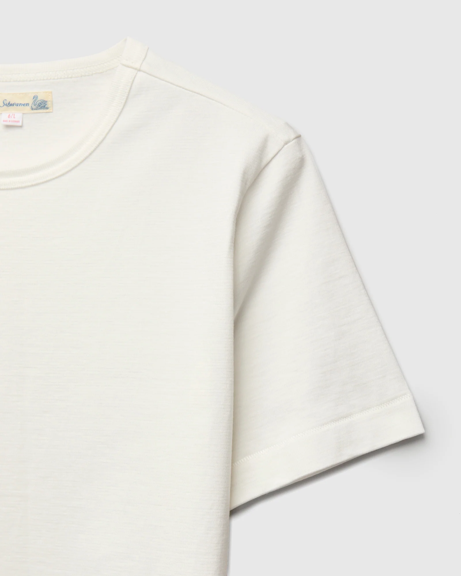 215 "Good Originals" Heavyweight 7.2oz Loopwheel T-Shirt in White - Image 4