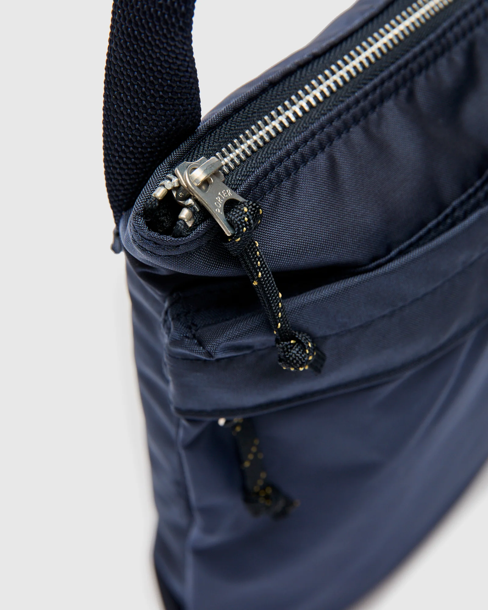 5901 "Force" Shoulder Bag in Navy - Image 5
