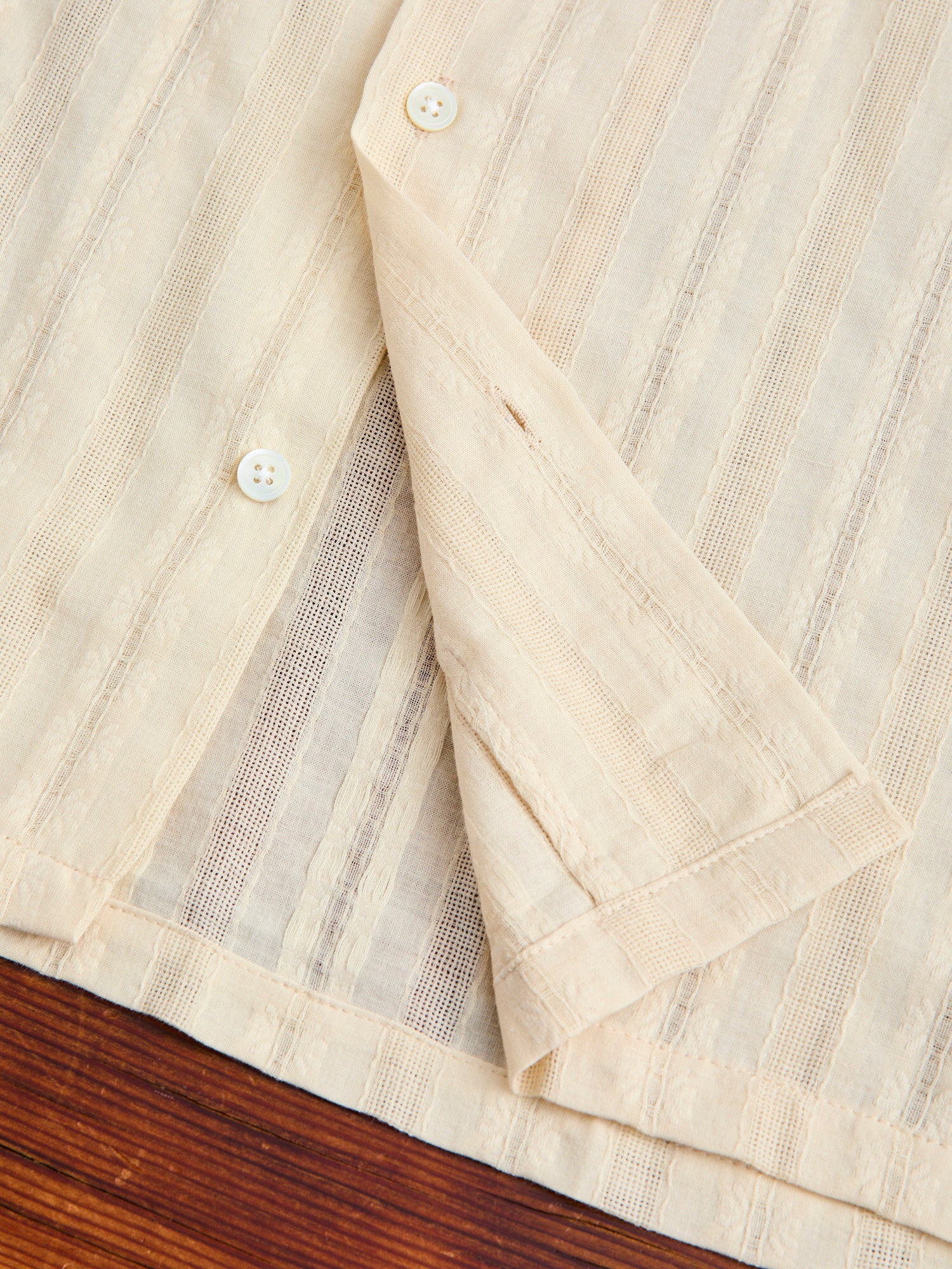 Almada Button-Up Shirt in Ecru - Image 9