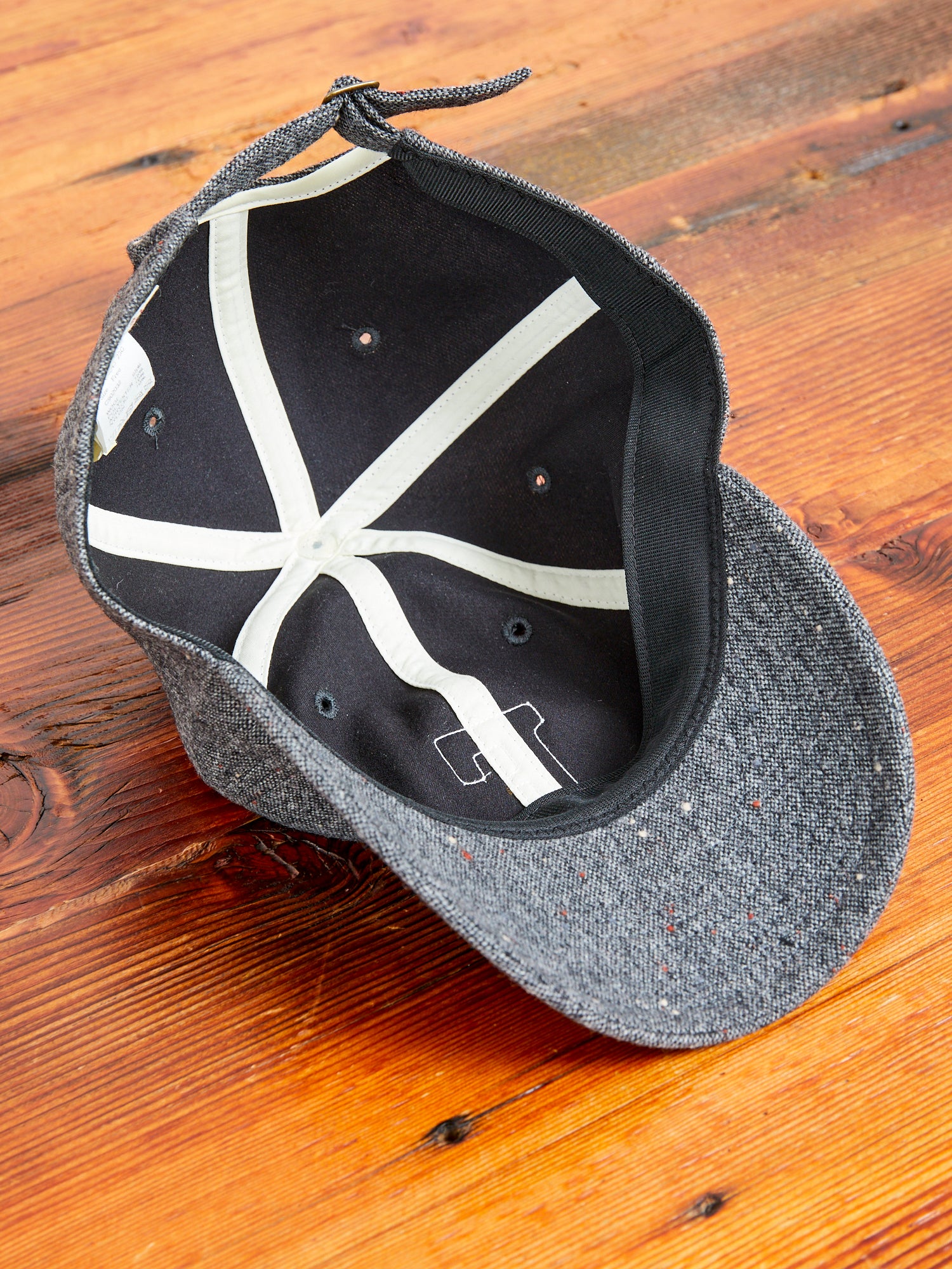 Brown's Beach Tweed Baseball Cap in Charcoal - Image 7