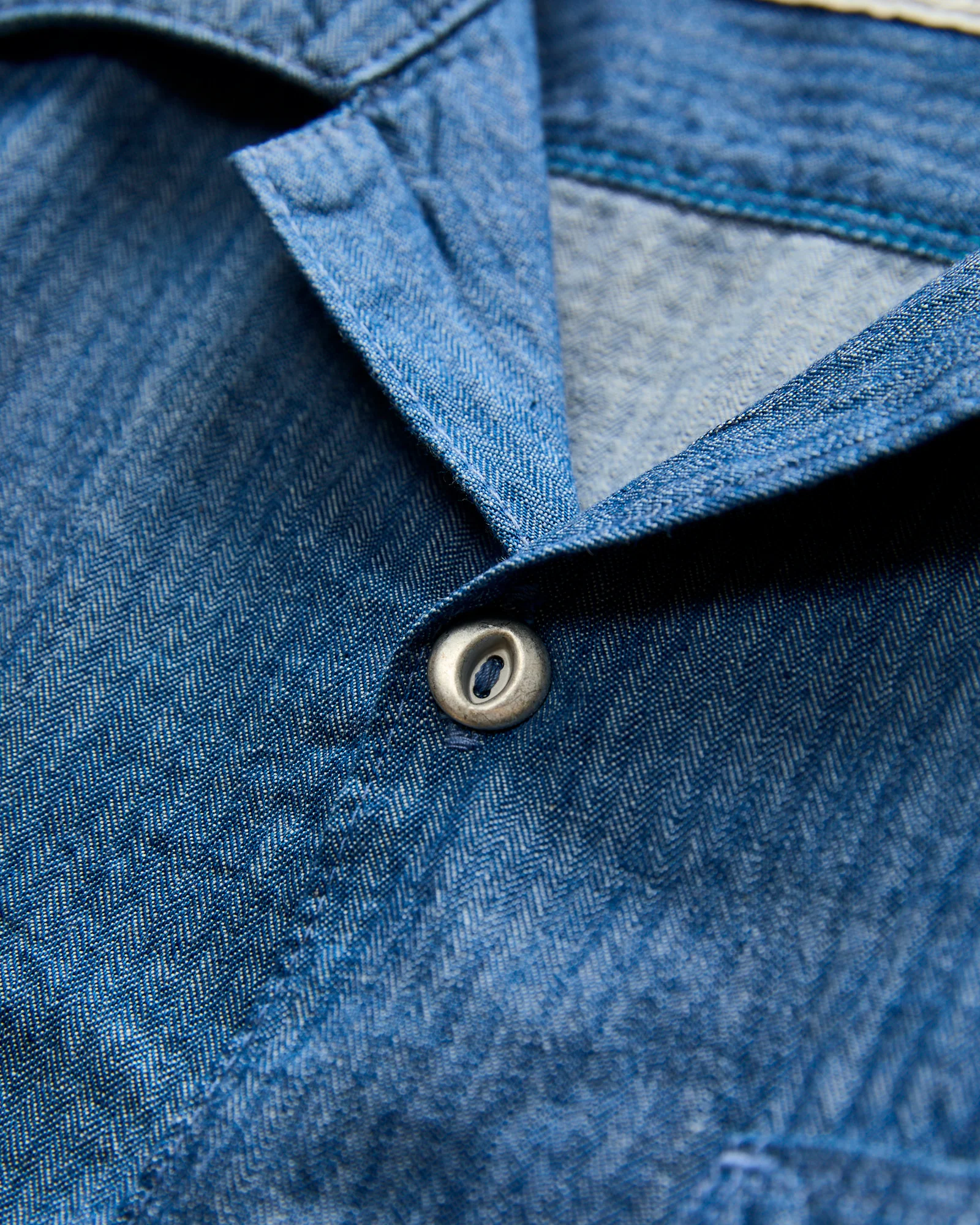 Dayton Short Sleeve Workshirt in Blue Herringbone - Image 5
