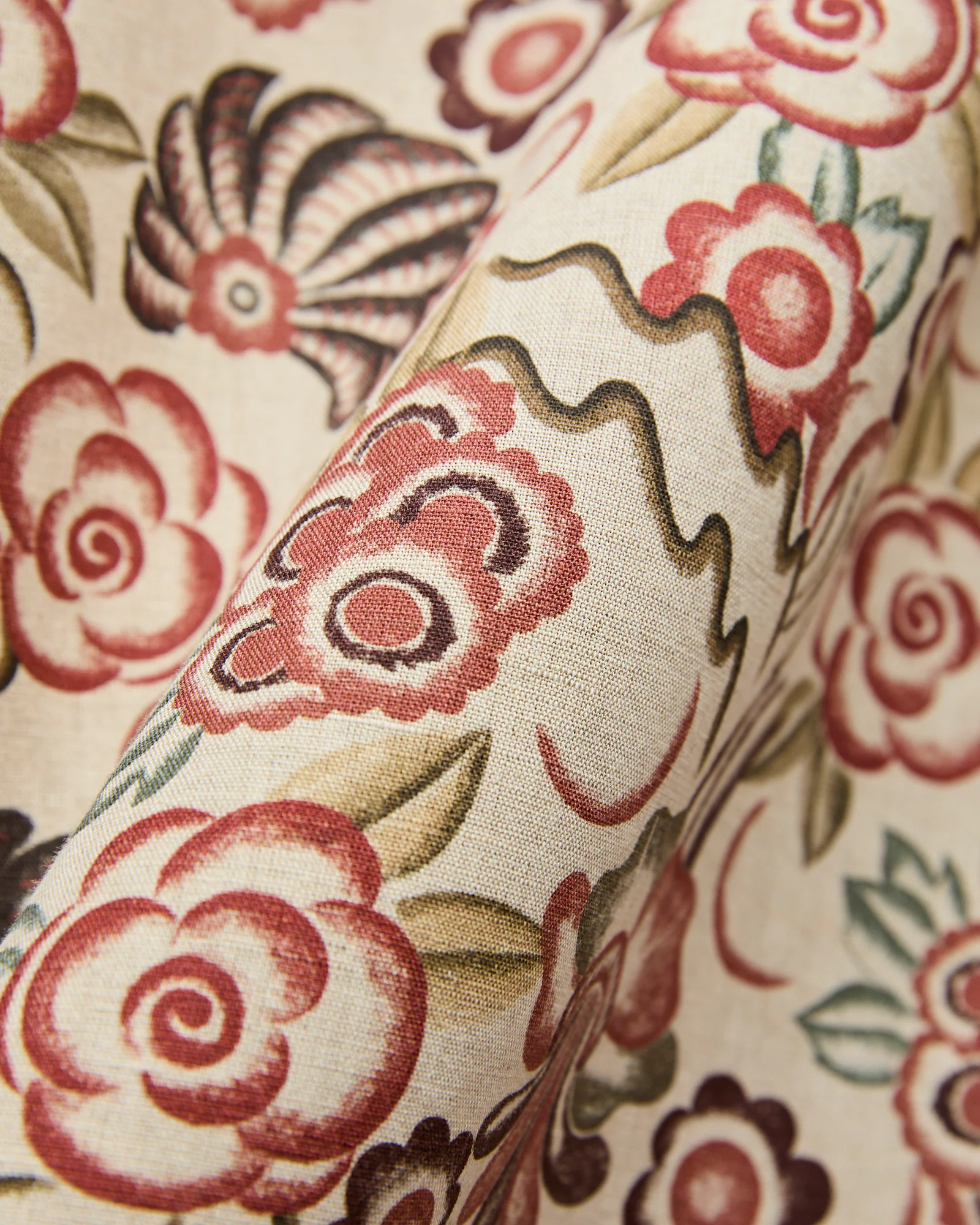 Flowers Painting Shirt in Ecru Scarlet - Image 2