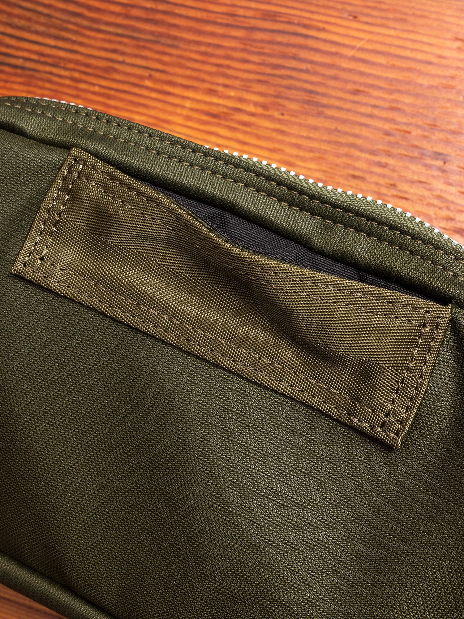 "Flying Ace" Shoulder Bag (S) in Olive Drab - Image 15