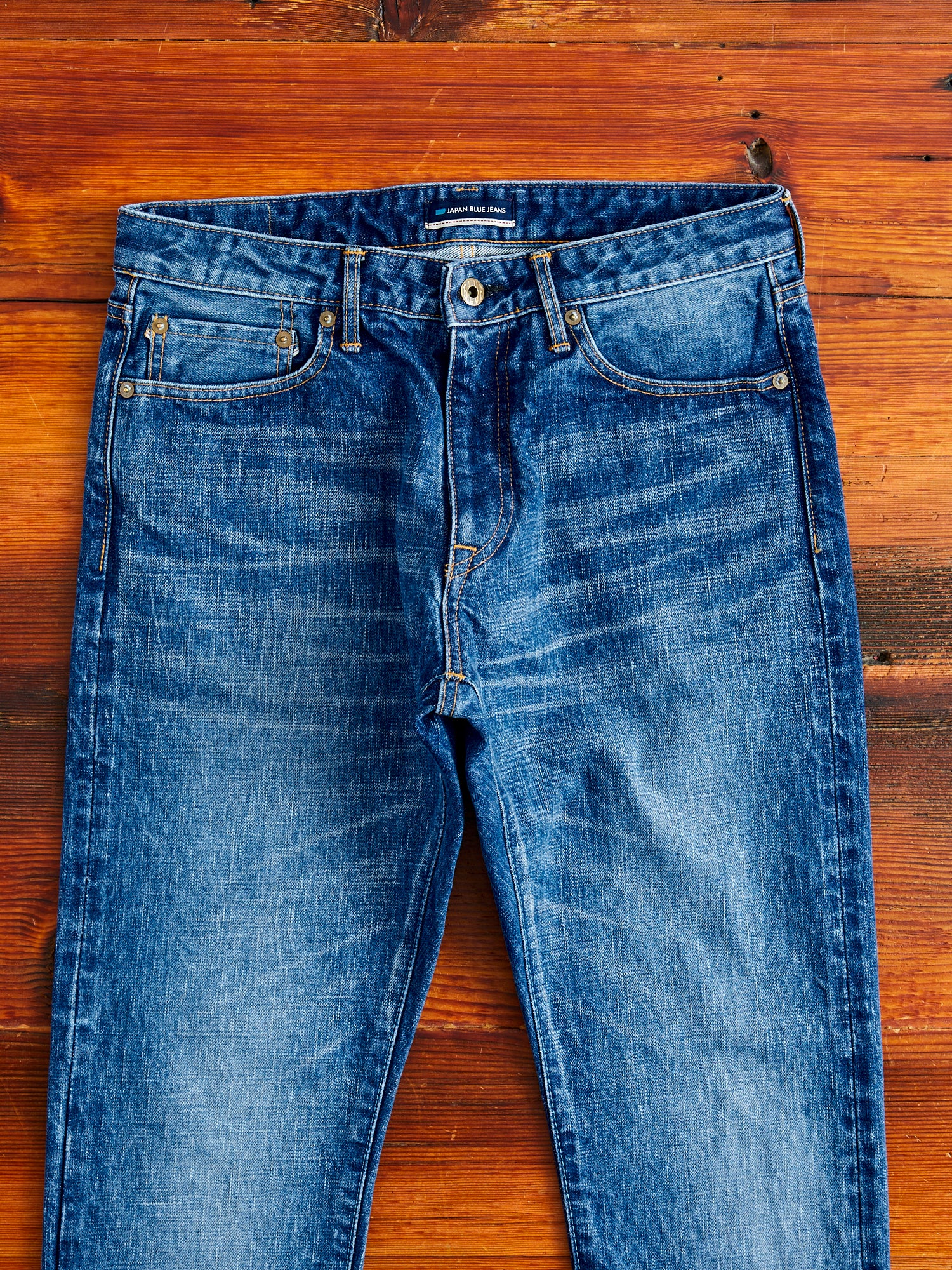 J201-MID "Circle Washed" 14.8oz Washed Selvedge Denim - Tapered Fit - Image 3