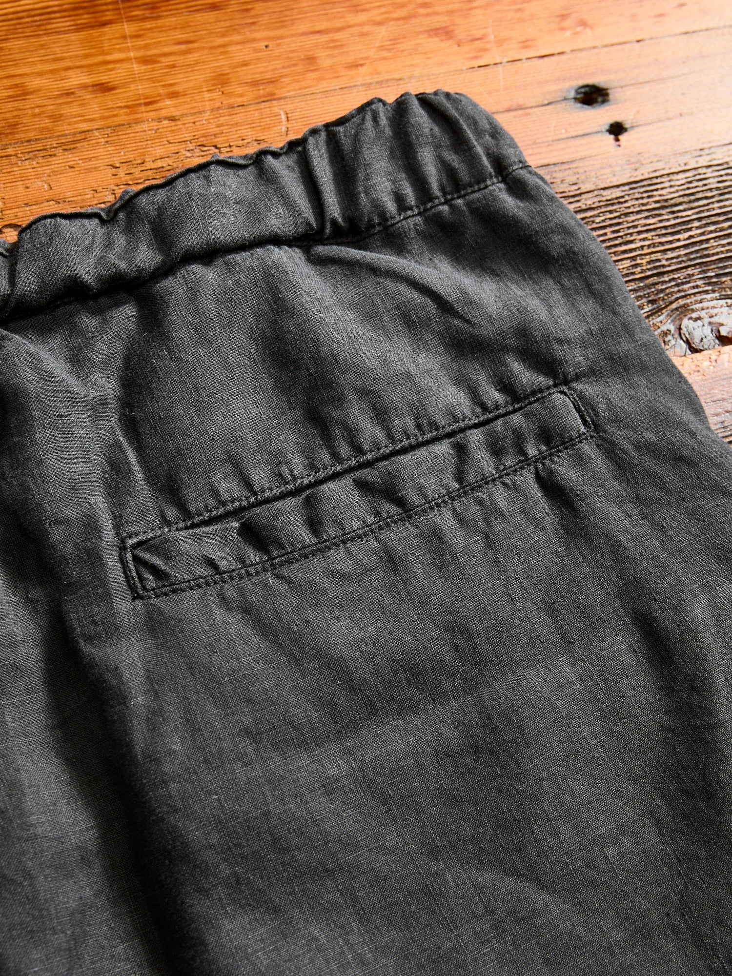 Linen Easy Pants in Black - Image 9