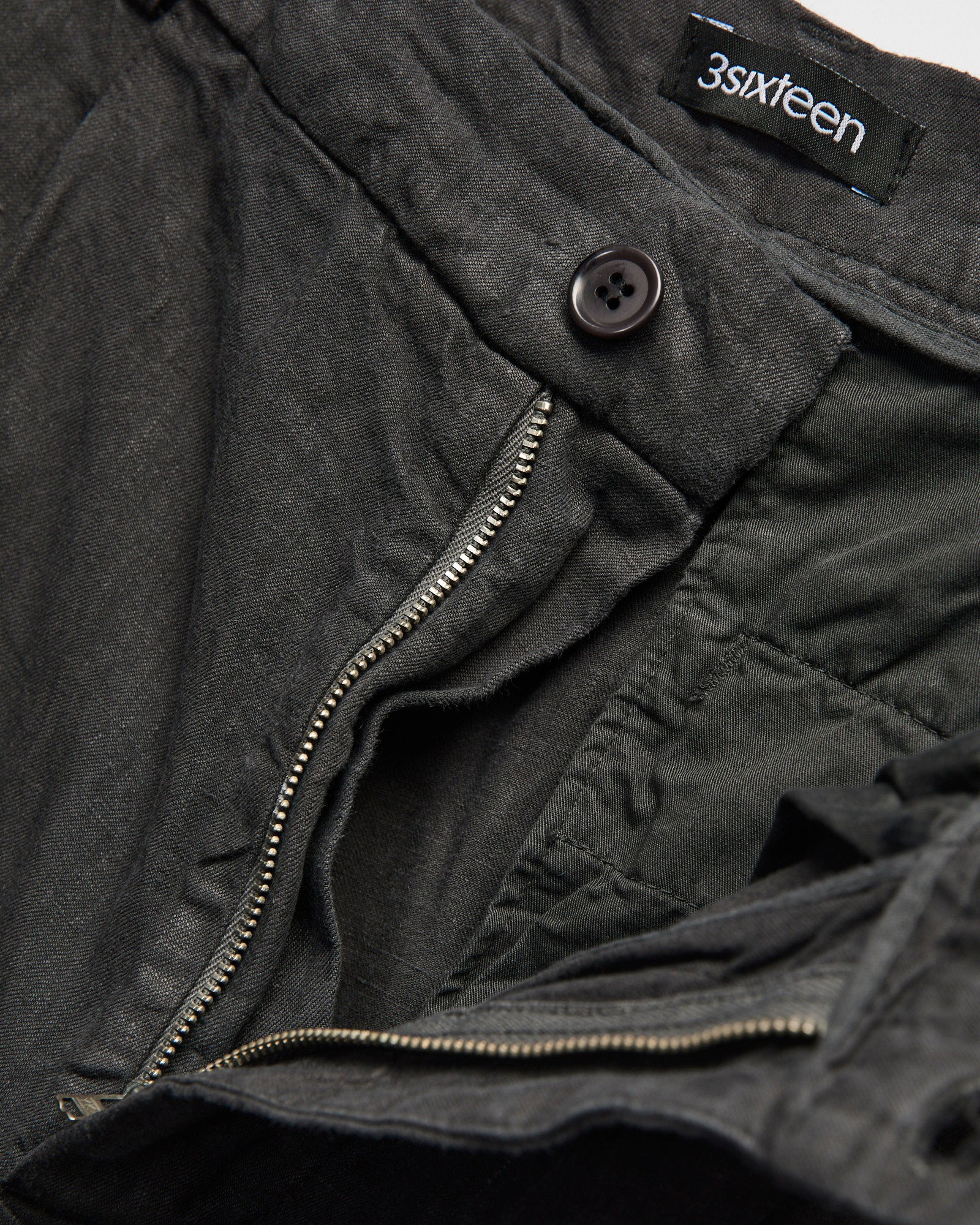 Linen Pleated Trouser in Phantom - Image 5