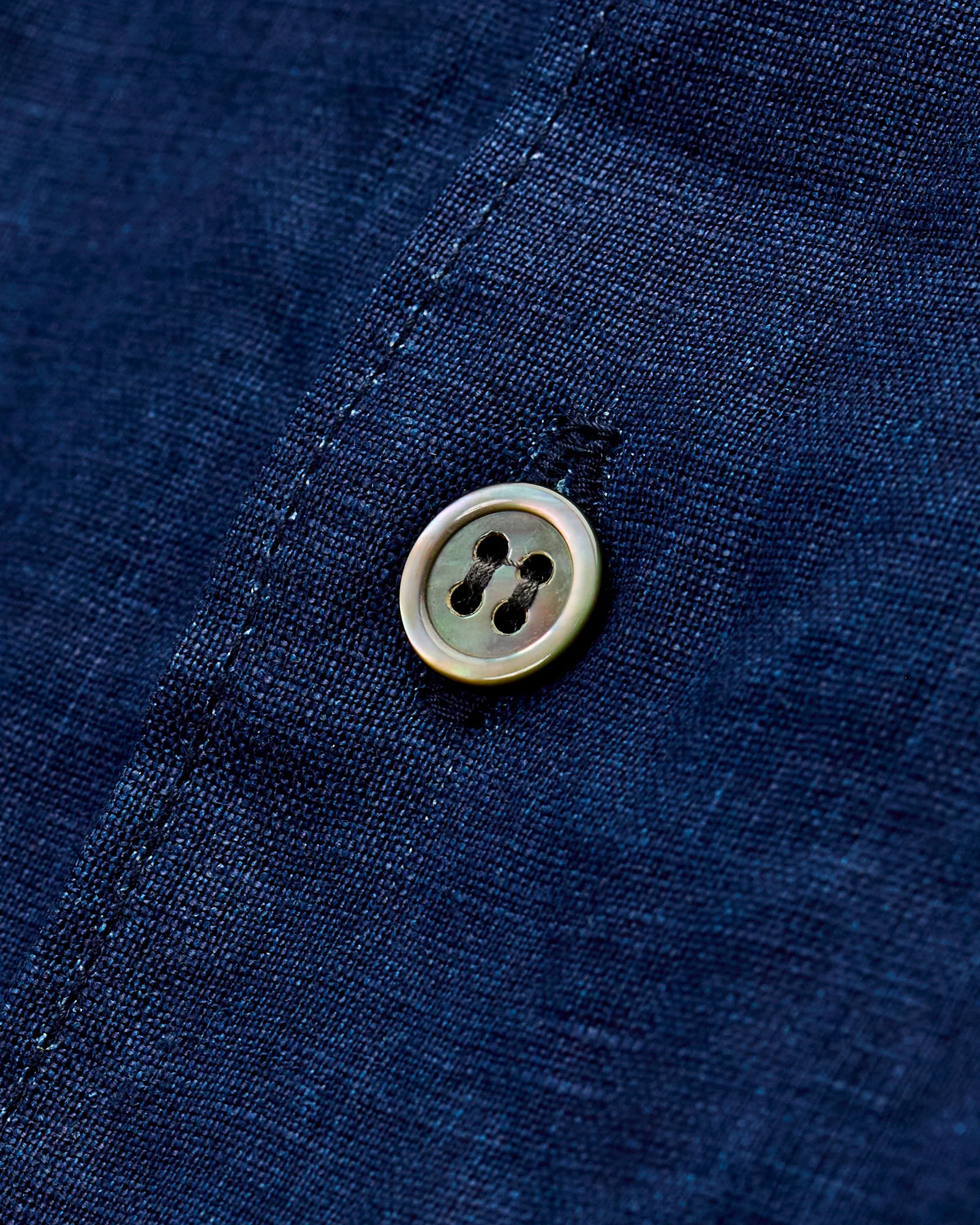 Linen SS Shirt in Indigo - Image 5
