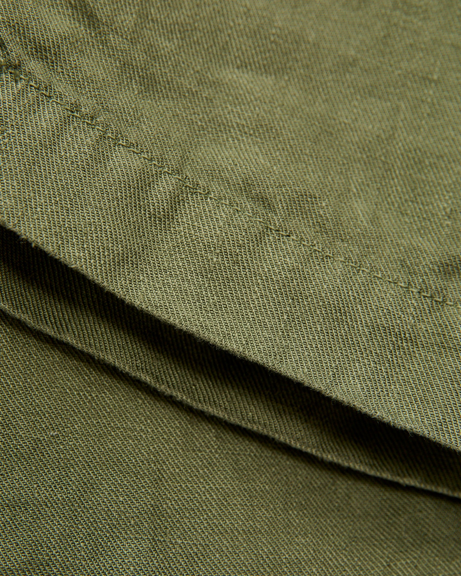 Linen 2Tuck Tapered Pants in Olive - Image 9