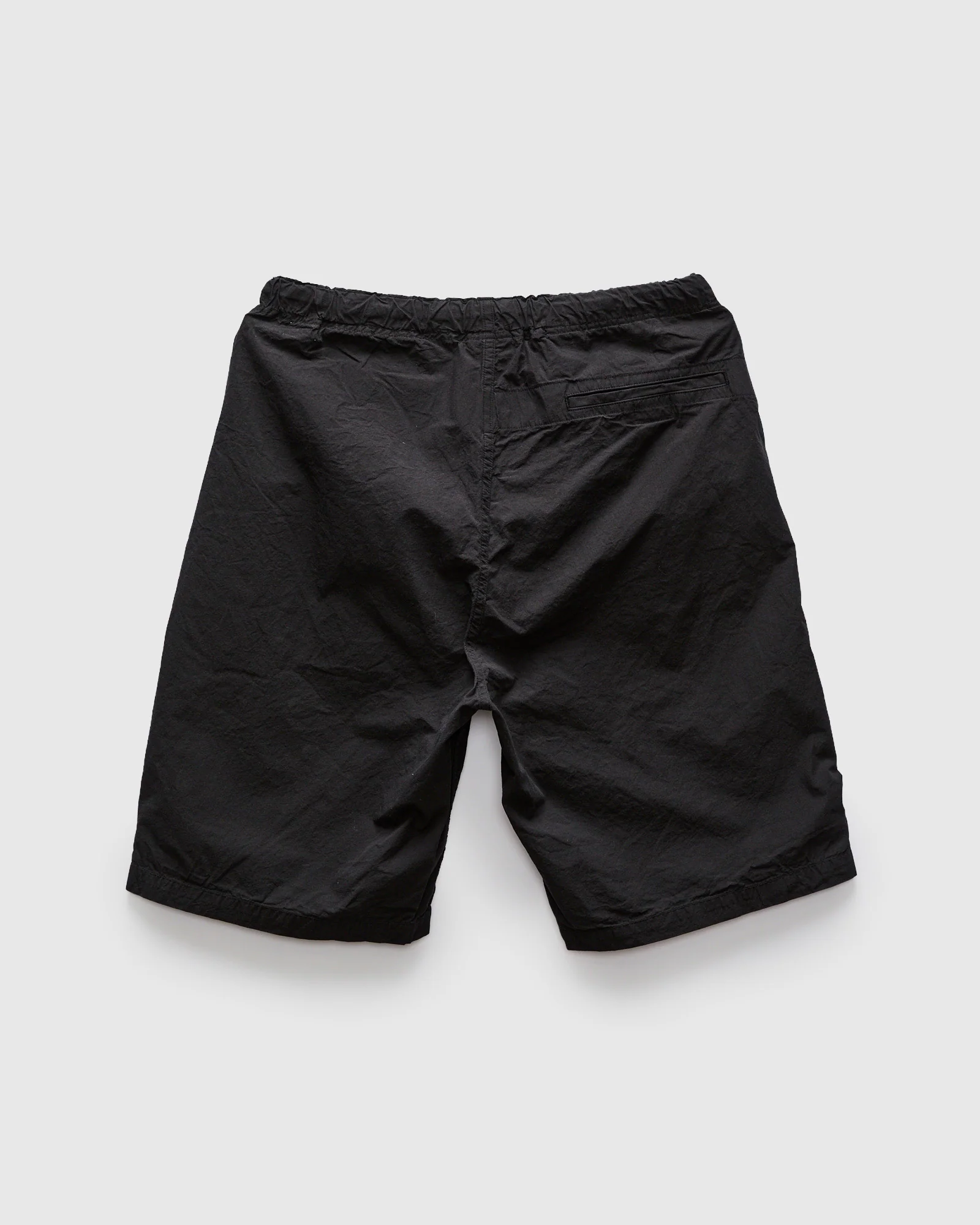 Cotton-Linen Wide Fit New Yorker Shorts in Black - Image 2