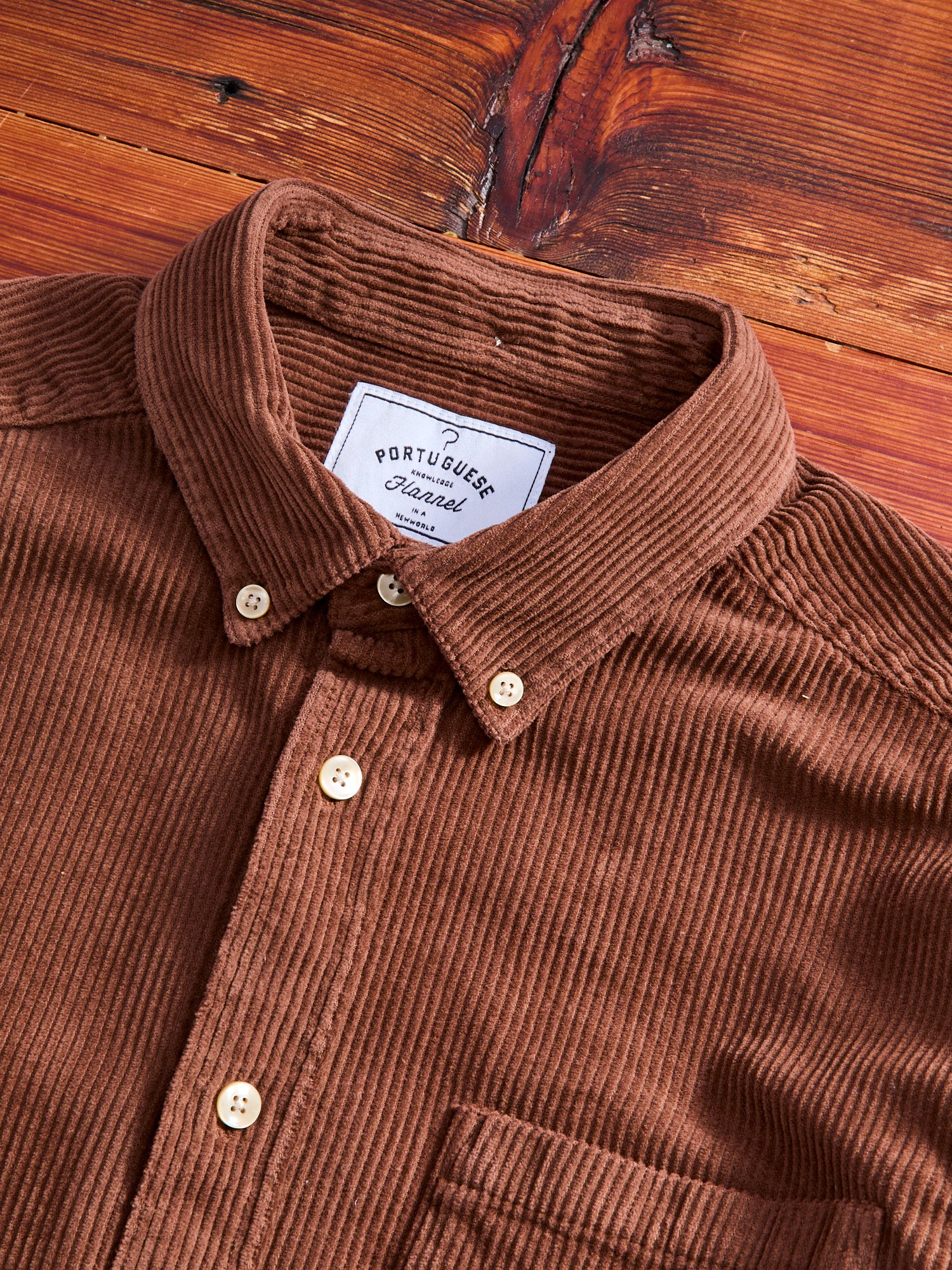 Lobo Button-Up Shirt in Brown - Image 3