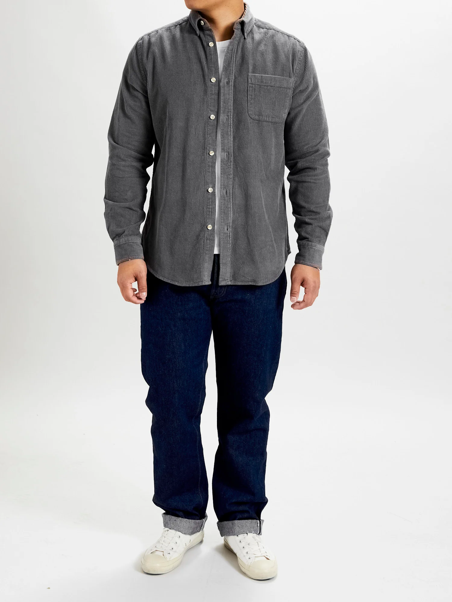 Lobo Button-Up Shirt in Anthracite - Image 9