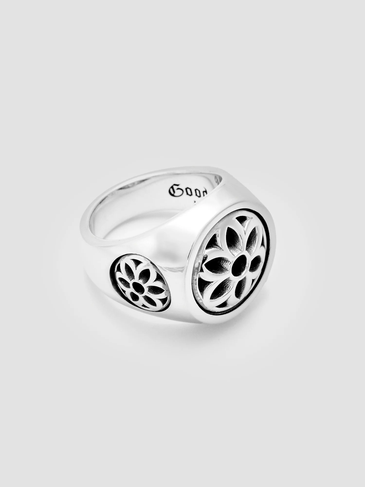 Medium Club Ring in Sterling Sliver - Image 3