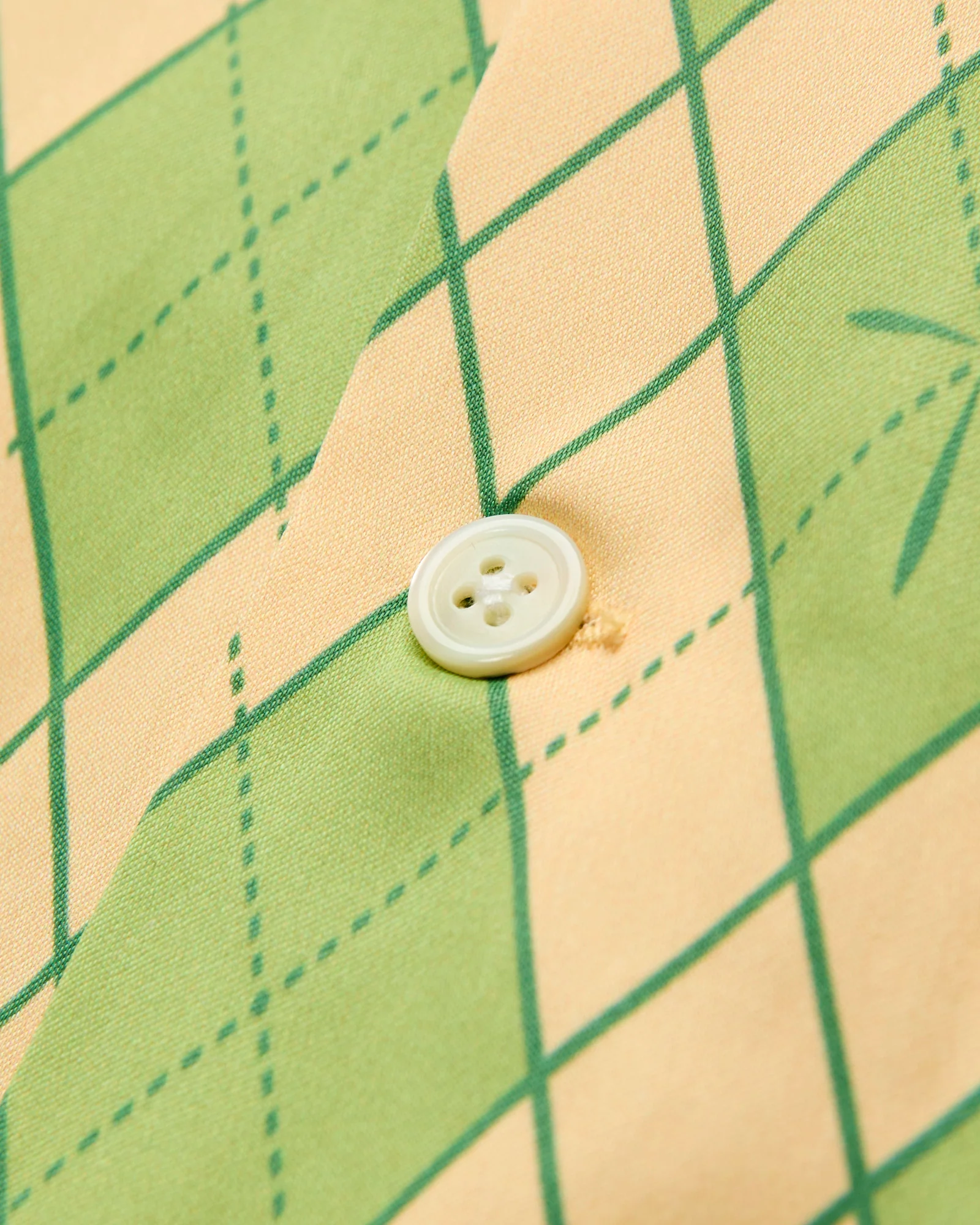 "Narahira" Short Sleeve Shirt in Green - Image 5