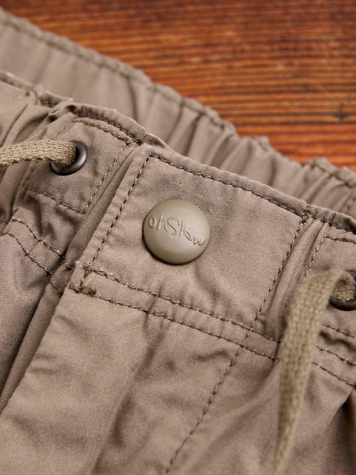 New Yorker Shorts in Greige - Image 5