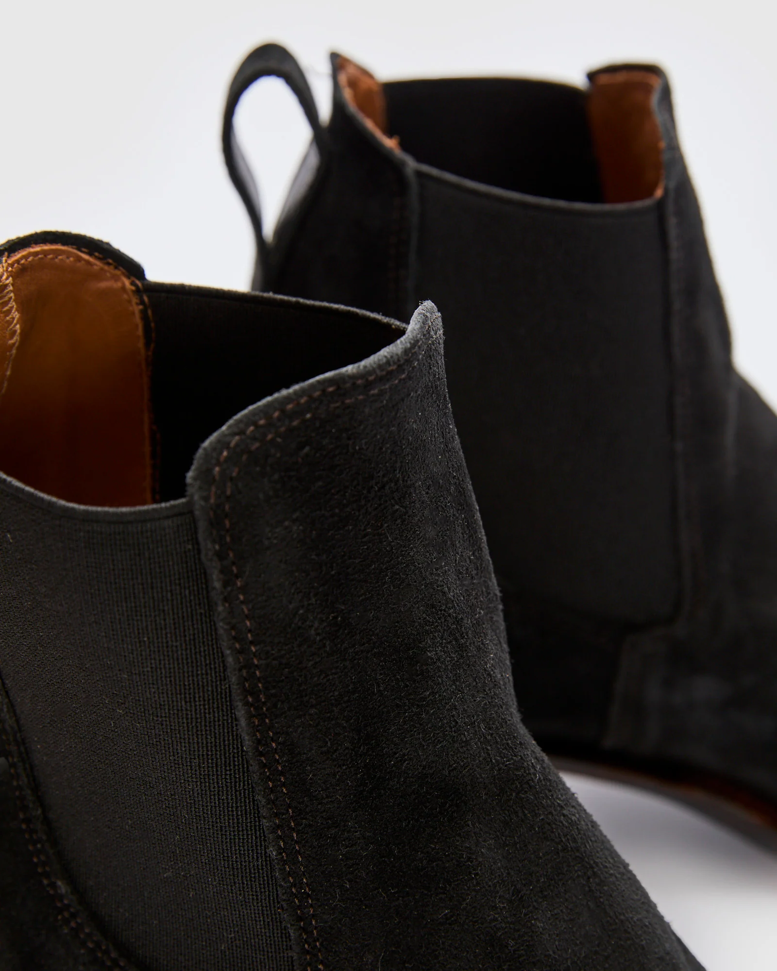 Plainview Chelsea Boot in Black Roughout - Image 8
