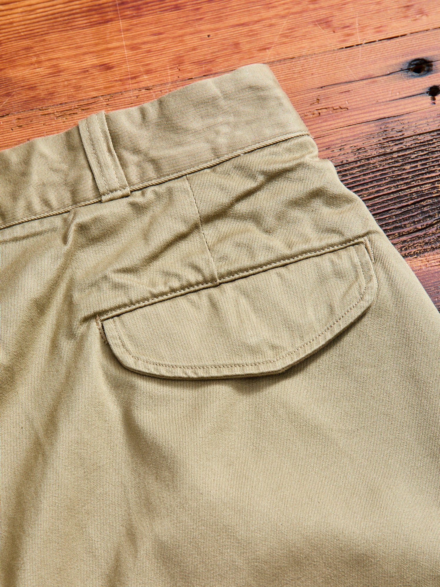 Pleated Military Chino Shorts in Beige - Image 7