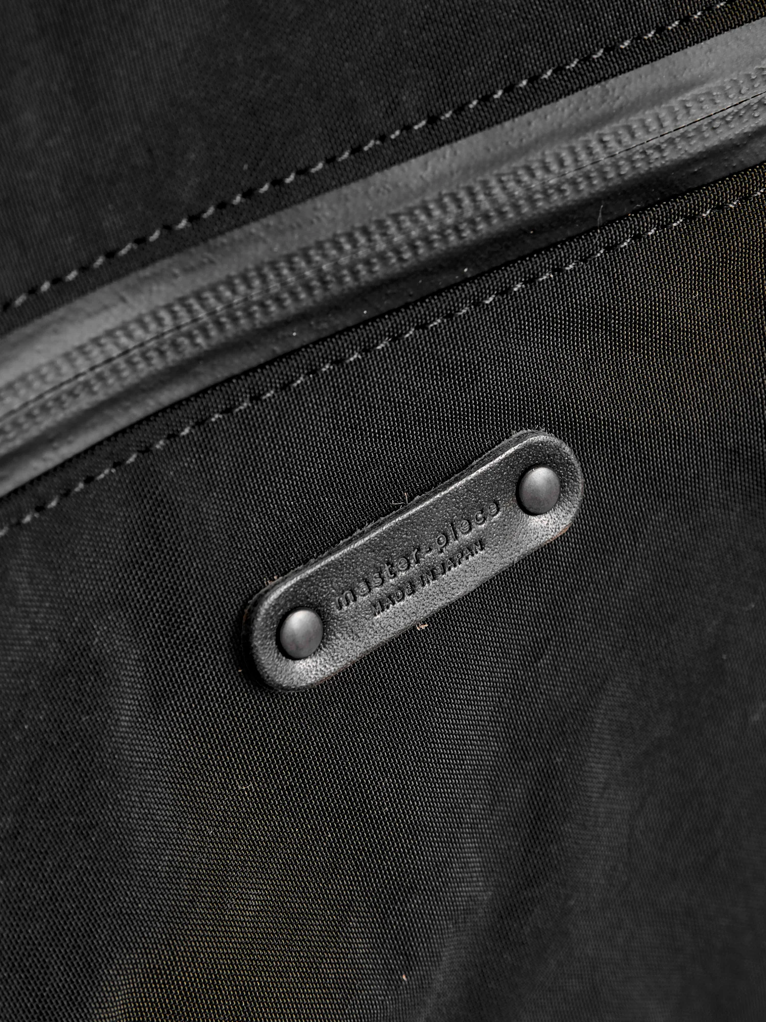 Root Shoulder Tote Bag in Black - Image 7