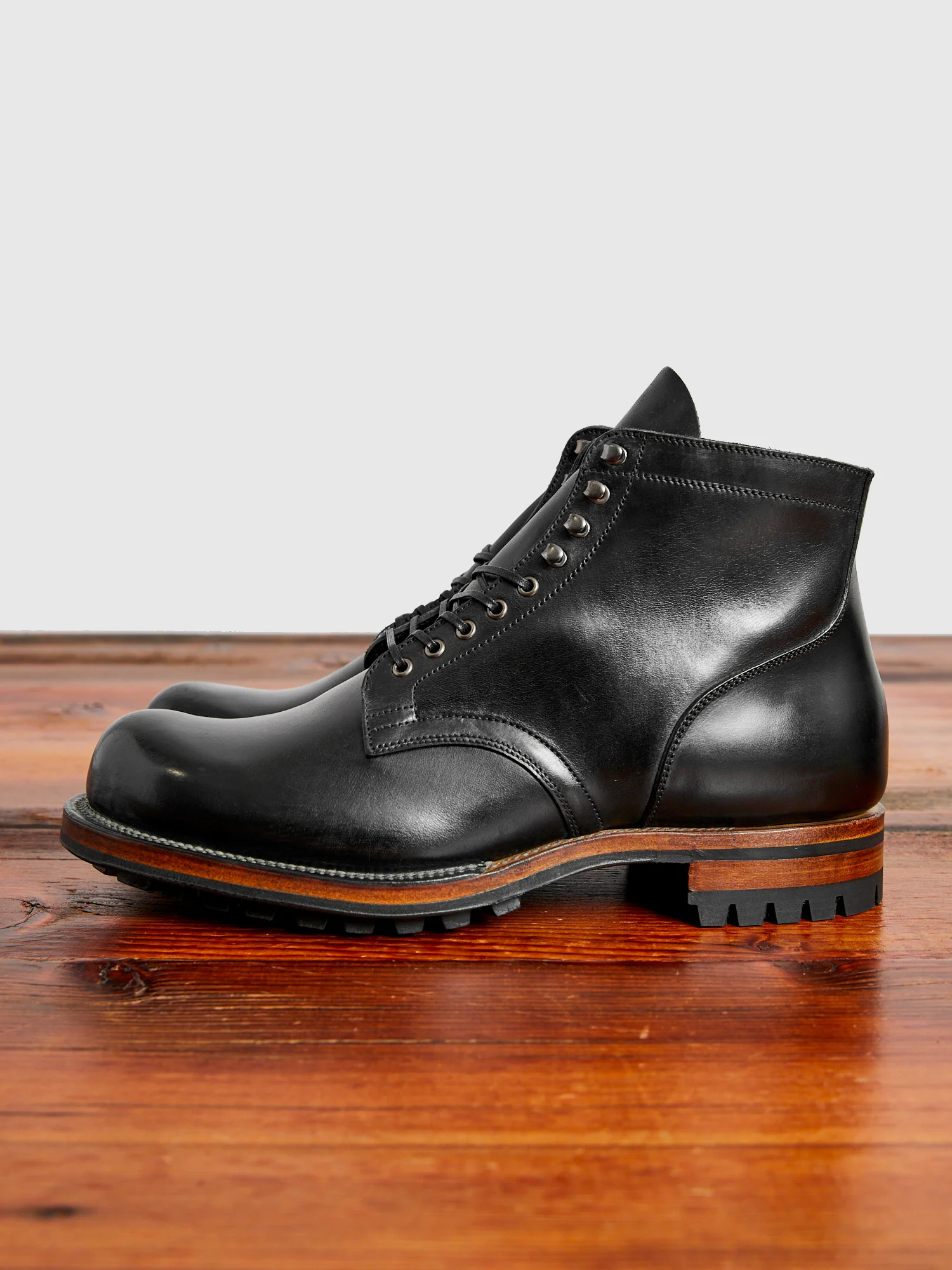 "Dark Horse" Service Boot 2040 Commando in Comipel Nero Horsehide - Image 3