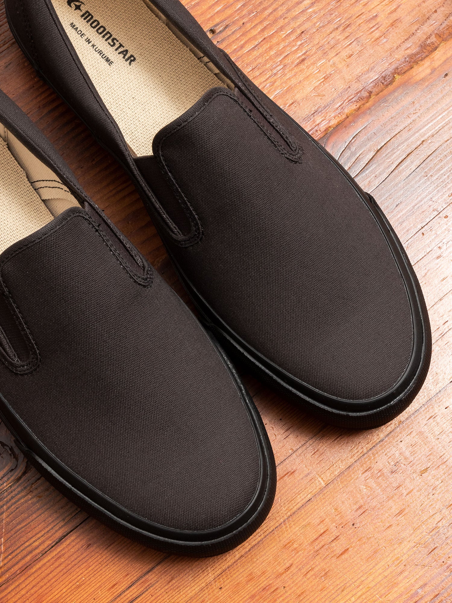 Sidegoa Slip-On Sneaker in Charcoal - Image 3