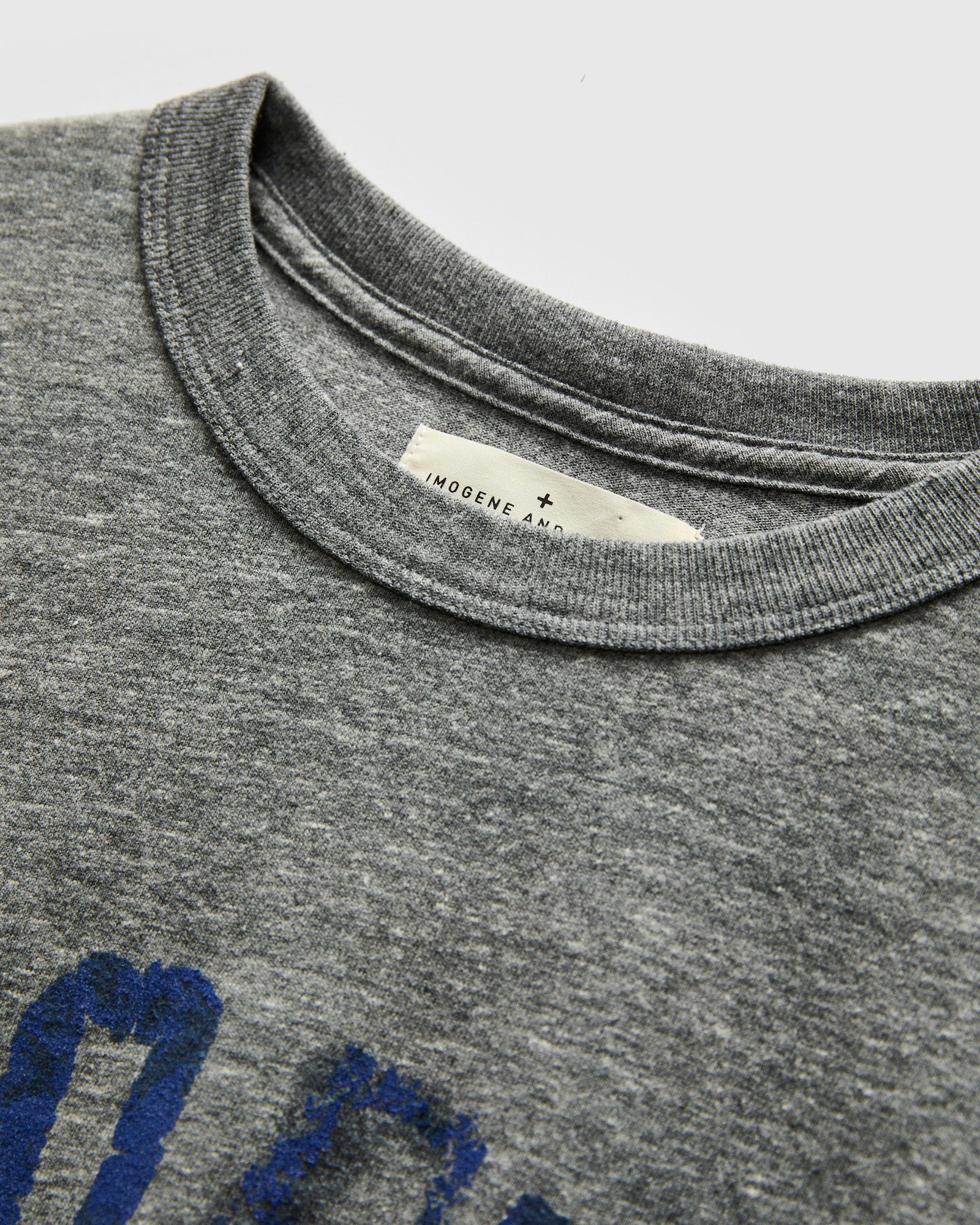 "Sports" T-Shirt in Heather Grey - Image 5