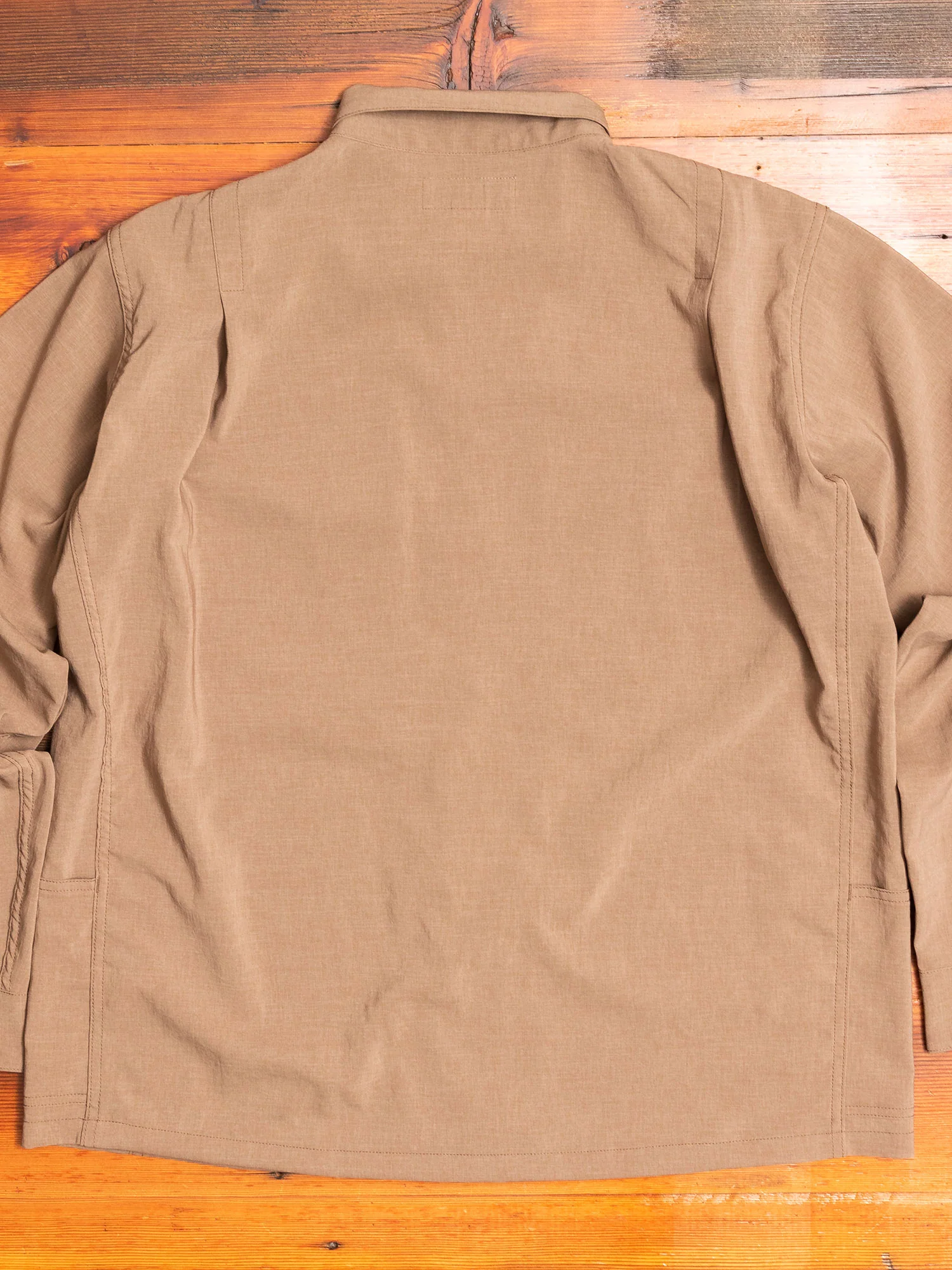 Stretch Gardener Half Shirt in Beige - Image 10