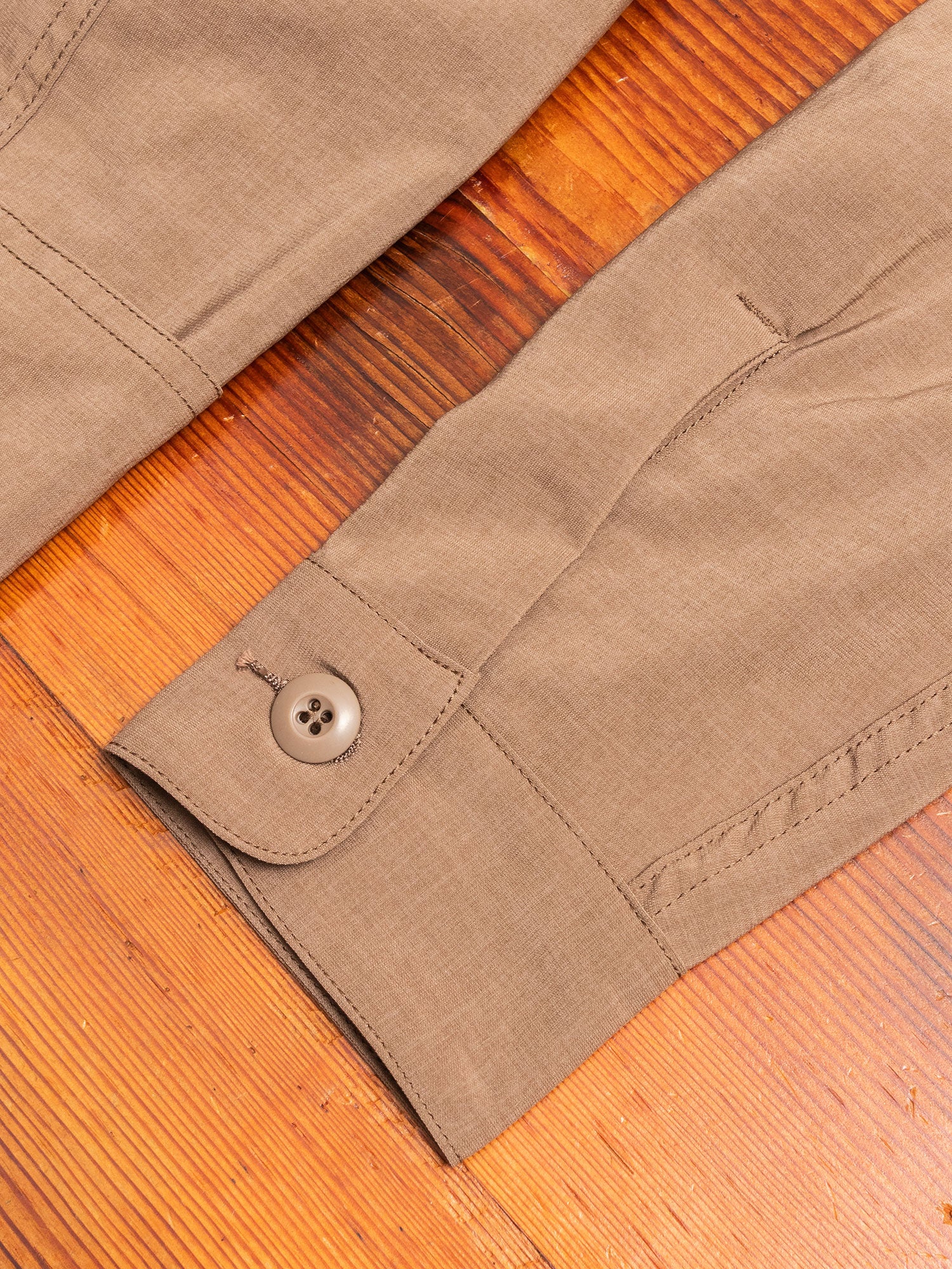 Stretch Gardener Half Shirt in Beige - Image 6