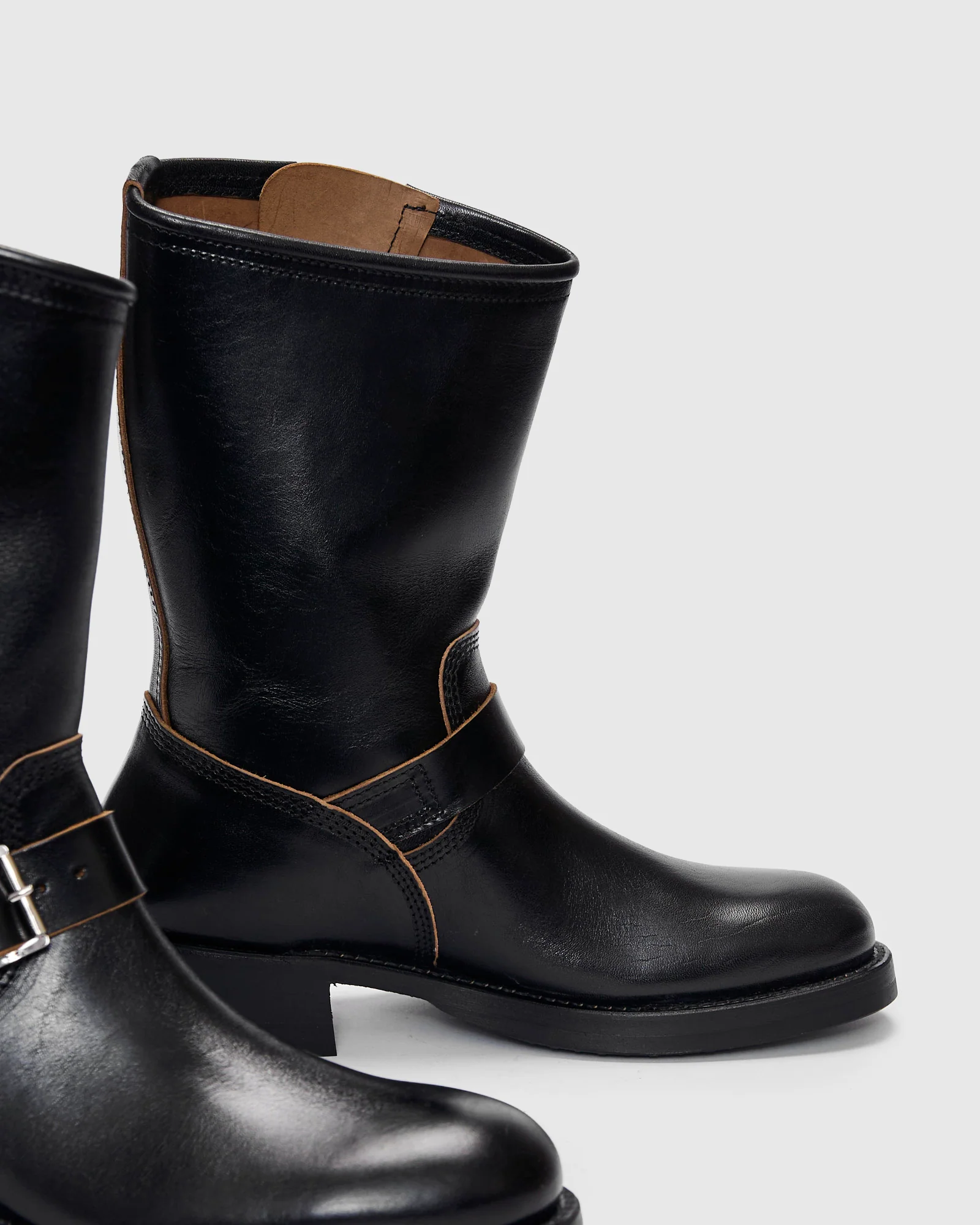 Wabash Engineer Boot in Shinki Hikaku Black Horsebutt - Image 4