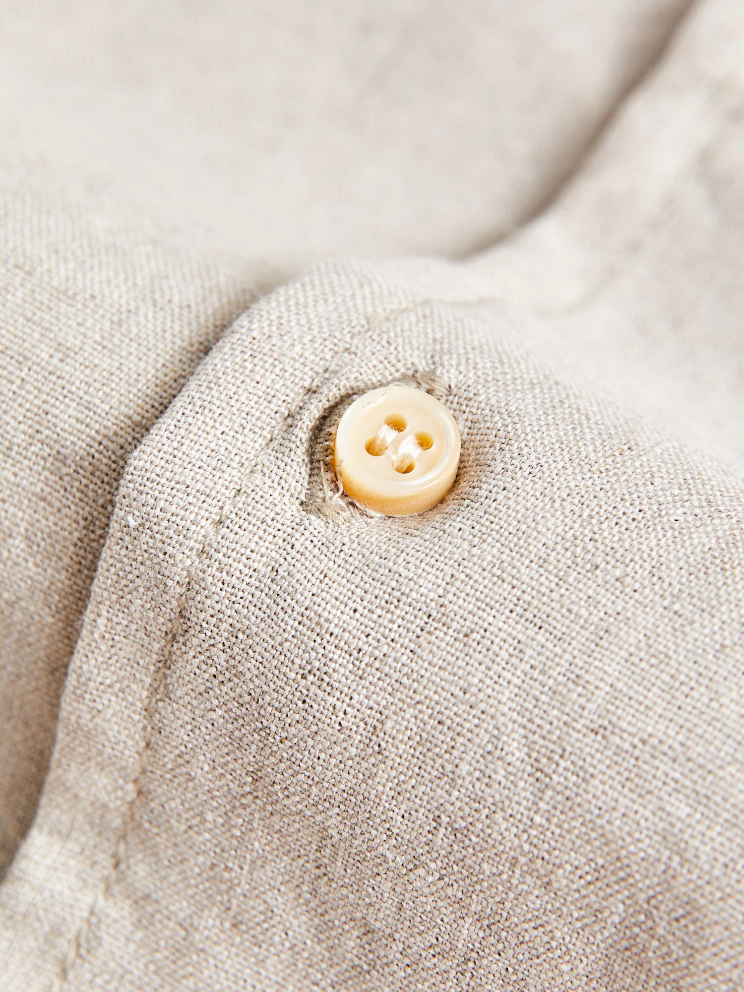 Wonder Linen Short-Sleeve Shirt in Beige - Image 6